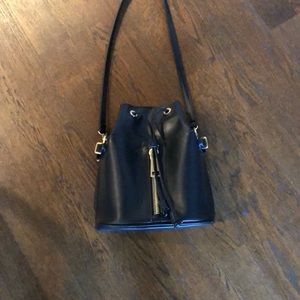 Bucket bag